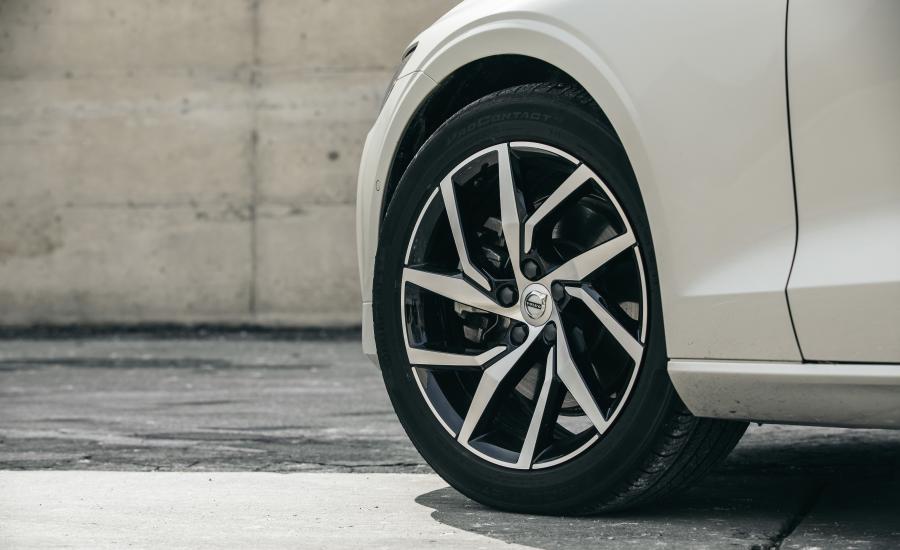 Колеса Volvo S60 T5 Momentum 2018 года  (NA) (фото 8 из 41)